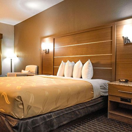 Quality Inn & Suites Near Six Flags - Austell Zewnętrze zdjęcie