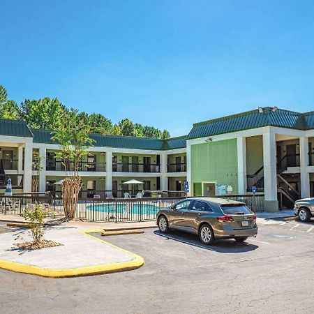 Quality Inn & Suites Near Six Flags - Austell Zewnętrze zdjęcie