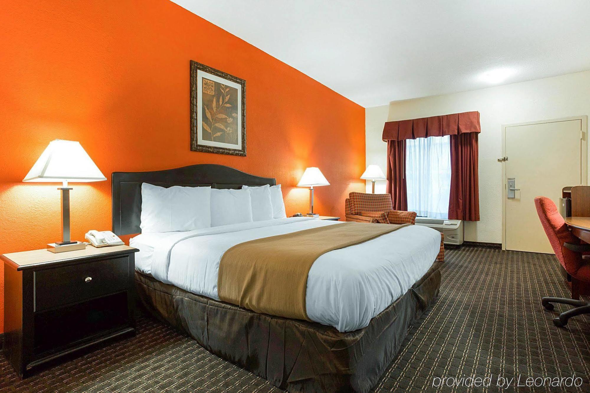 Quality Inn & Suites Near Six Flags - Austell Zewnętrze zdjęcie